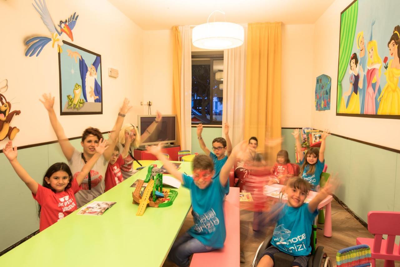 Hotel Fabrizio リミニ エクステリア 写真