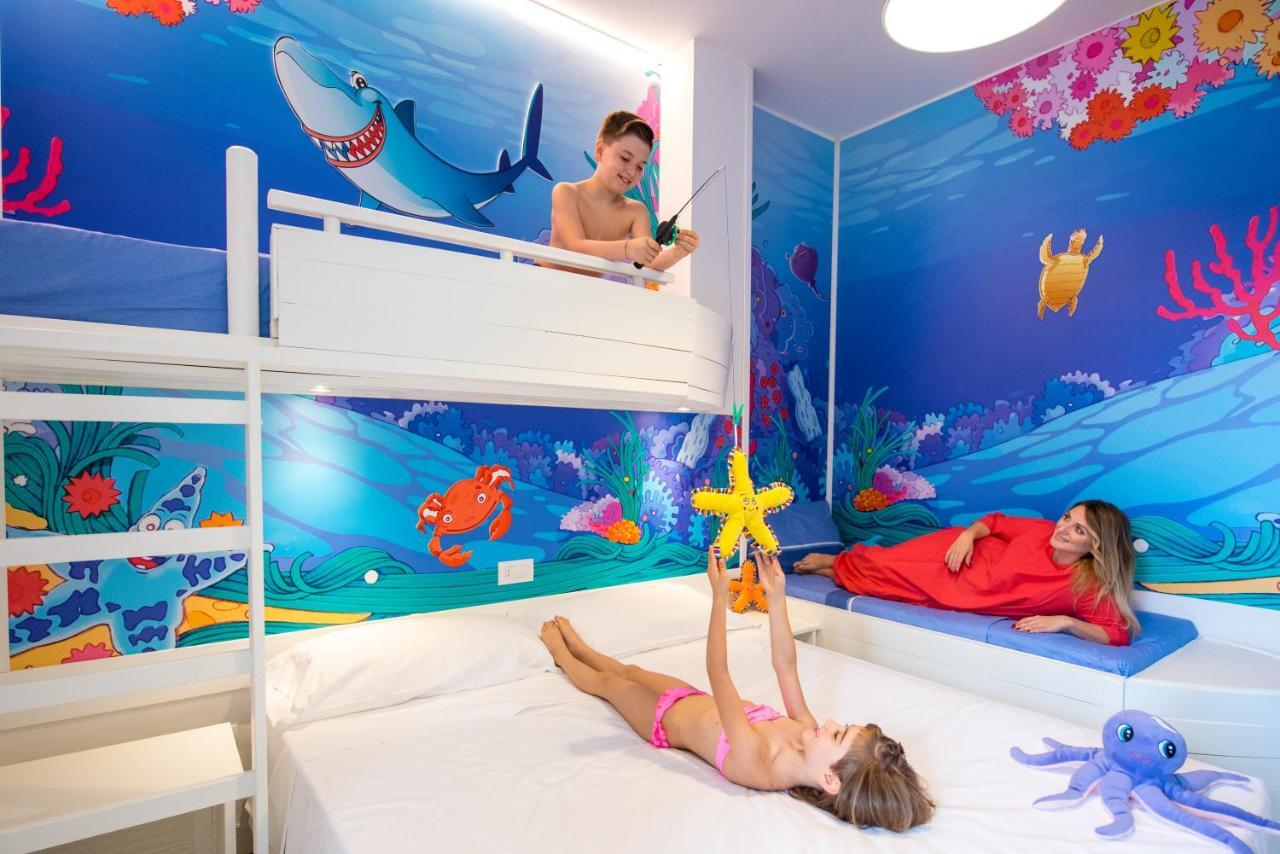 Hotel Fabrizio リミニ エクステリア 写真