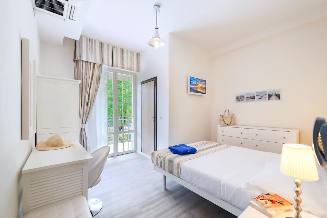 Hotel Fabrizio リミニ 部屋 写真